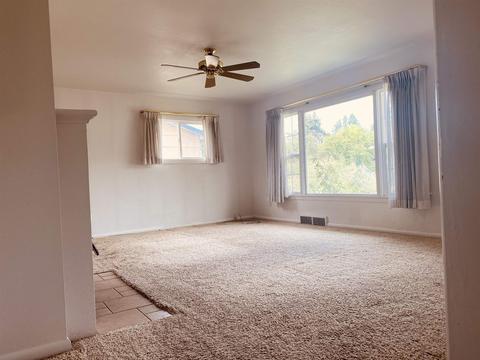 1122 E 37th St, Spokane, WA 99203 photo 3