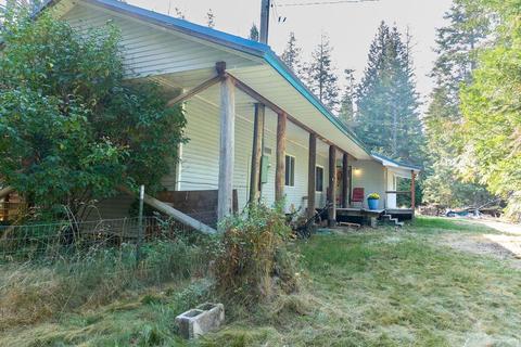 1012 Riverbend Loop Rd, Cusick, WA 99119 photo 2