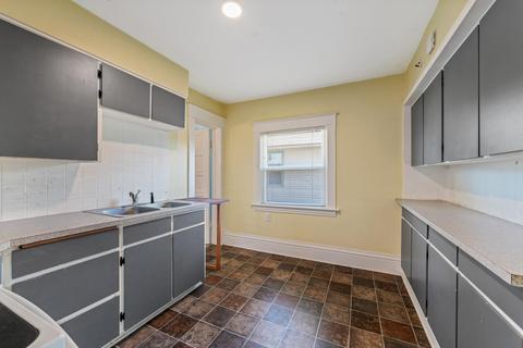 2214 E Sharp Ave, Spokane, WA 99202 photo 8