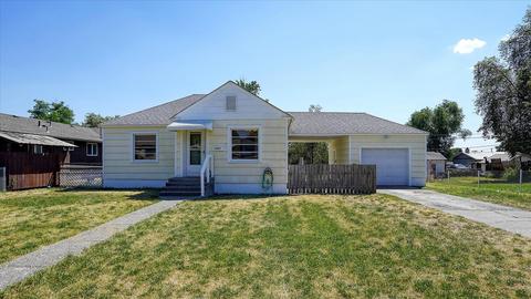 1702 E Courtland Ave, Spokane, WA 99207