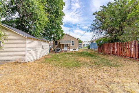 908 E Longfellow Ave, Spokane, WA 99207 photo 16
