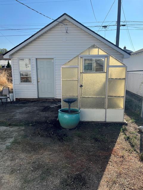 818 E Longfellow Ave, Spokane, WA 99207 photo 29
