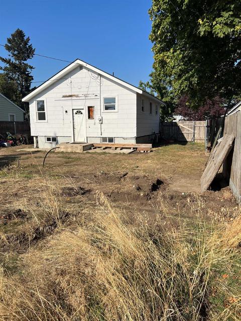 818 E Longfellow Ave, Spokane, WA 99207 photo 23