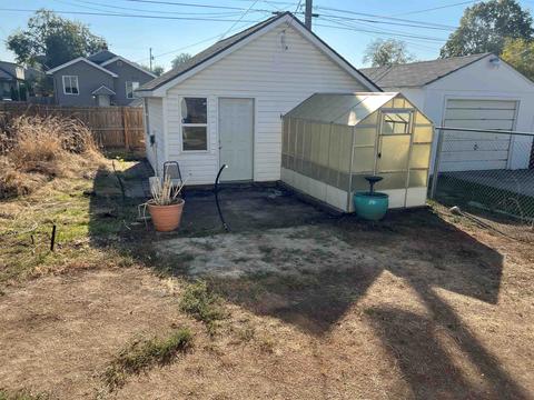 818 E Longfellow Ave, Spokane, WA 99207 photo 20