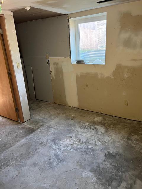 818 E Longfellow Ave, Spokane, WA 99207 photo 16