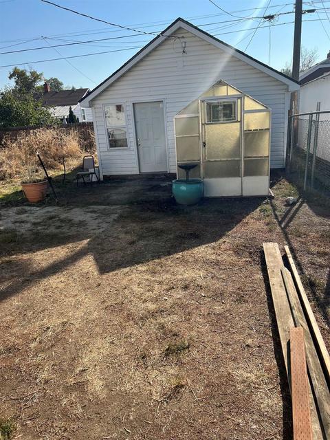 818 E Longfellow Ave, Spokane, WA 99207 photo 22