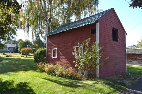 9 E State St, Saint John, WA 99171 photo 16