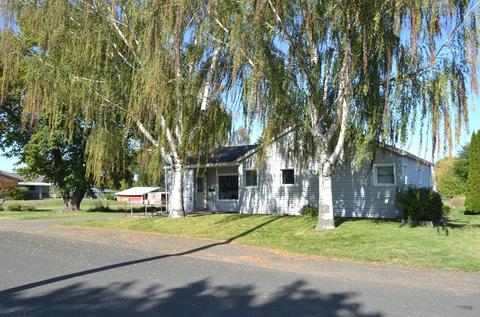 9 E State St, Saint John, WA 99171 photo 6