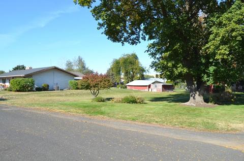 9 E State St, Saint John, WA 99171 photo 14