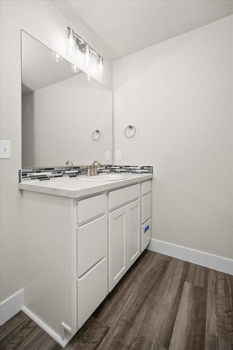 728 E Canterbury Ln, Colbert, WA 99005 photo 11