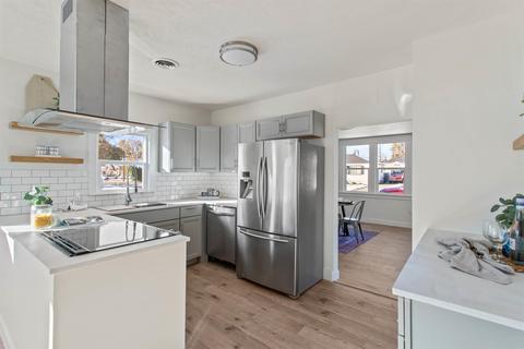 1324 E Gordon Ave, Spokane, WA 99207 photo 15
