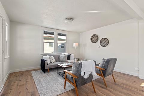 1324 E Gordon Ave, Spokane, WA 99207 photo 5