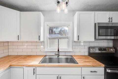 1028 E Queen Ave, Spokane, WA 99207 photo 13