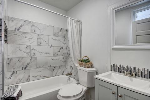 558 E Queen Ave, Spokane, WA 99207 photo 17
