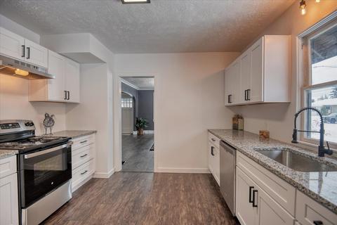 558 E Queen Ave, Spokane, WA 99207 photo 15