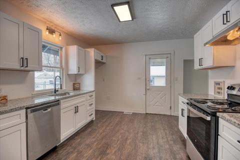 558 E Queen Ave, Spokane, WA 99207 photo 12