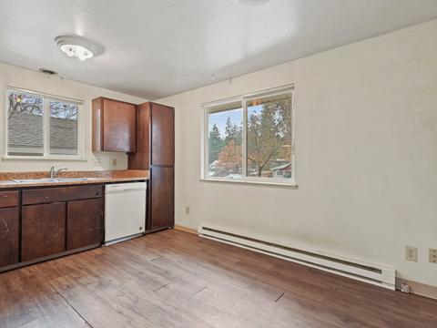 2011 E 11th Ave, Spokane, WA 99202 photo 7
