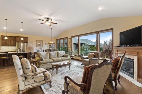 2108 E Cherrytree Ln, Spokane, WA 99203 photo 4