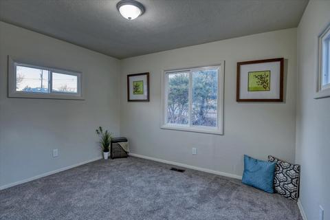 537 E North Ave, Spokane, WA 99207 photo 9