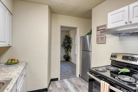 537 E North Ave, Spokane, WA 99207 photo 6