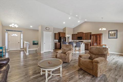 709 E Cooper Ln, Colbert, WA 99005 photo 8