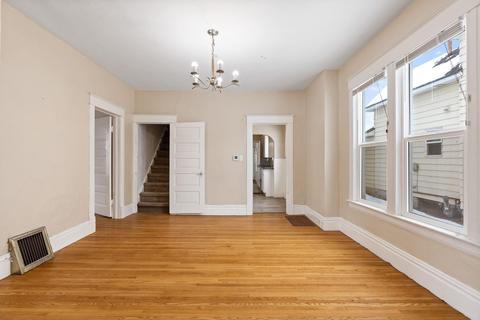 523 E Baldwin Ave, Spokane, WA 99207 photo 9