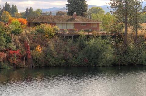 7211 E South River Way Ave, Spokane, WA 99212