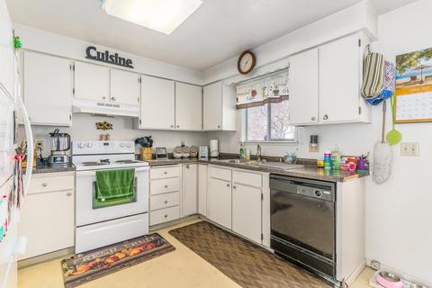 3027 E 35th Ave, Spokane, WA 99223 photo 9