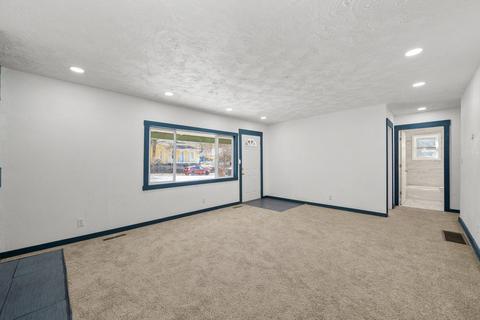 827 E 10th Ave, Spokane, WA 99202 photo 4