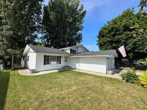 701 W Court Ave, Chewelah, WA 99109