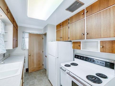 827 E Broad Ave, Spokane, WA 99207 photo 8
