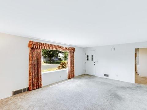827 E Broad Ave, Spokane, WA 99207 photo 3