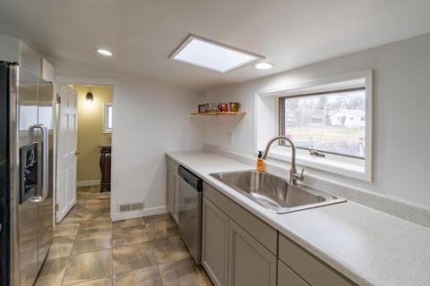 8719 E Main Ave, Spokane Valley, WA 99212 photo 12