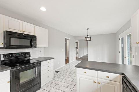 5111 E Russell Rd, Colbert, WA 99005 photo 12