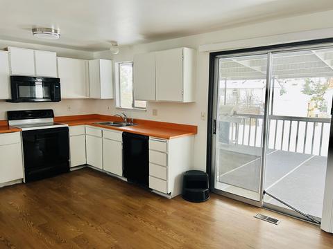 4025 E 9th Ave, Spokane, WA 99202 photo 9