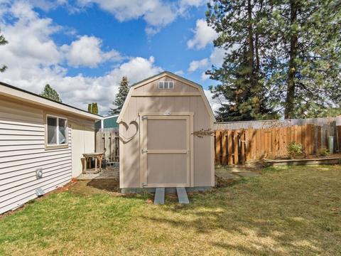 742 E Greta Ave, Spokane, WA 99208 photo 19