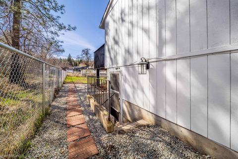 4126 E 11th Ave, Spokane, WA 99202 photo 32