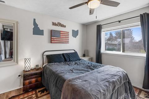 824 E Walton Ave, Spokane, WA 99207 photo 13