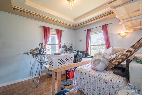 328 Everett Ave, Spokane, WA 99207 photo 13