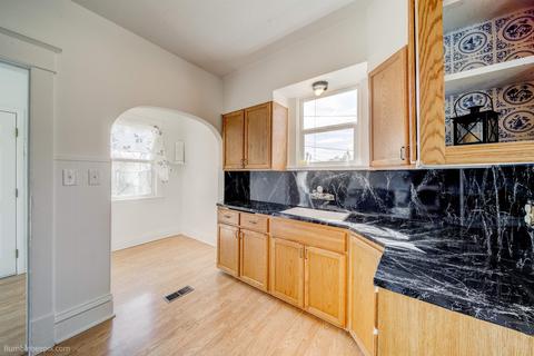 2512 Everett Ave, Spokane, WA 99207 photo 9