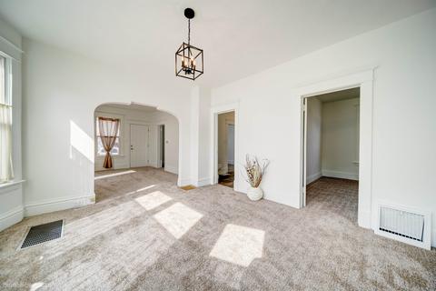 2512 Everett Ave, Spokane, WA 99207 photo 6