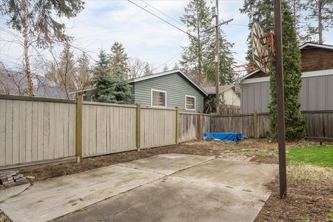 703 E 27th Ave, Spokane, WA 99203 photo 40