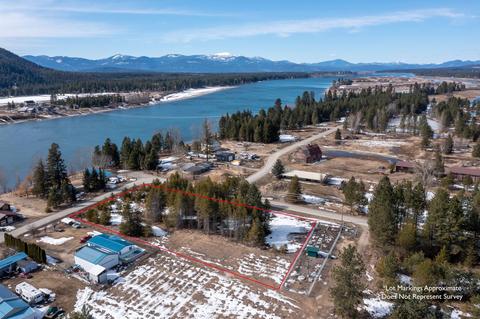 705 Pondoray Shores Rd, Newport, WA 99156
