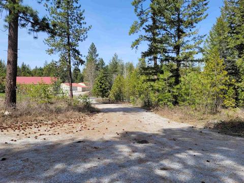 327968 Highway 2 Hwy, Newport, WA 99156