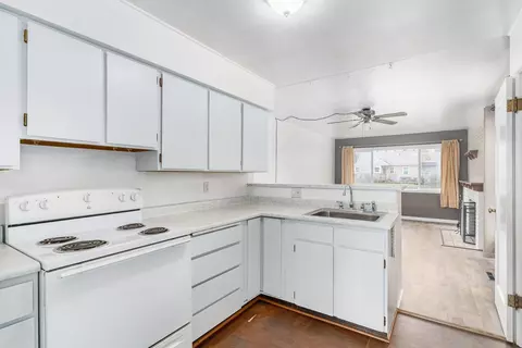 938 E 39th Ave, Spokane, WA 99203 photo 4