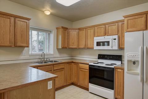 4011 E 34th Ave, Spokane, WA 99223 photo 11