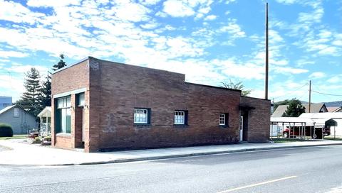 207 W Houghton St, Ione, WA 99139