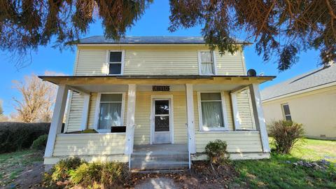 110 N 3rd St, Harrington, WA 99134