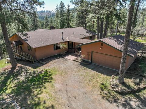 17707 E Blanchard Rd, Elk, WA 99009