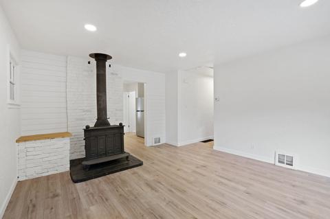 1303 E Gordon Ave, Spokane, WA 99207 photo 6